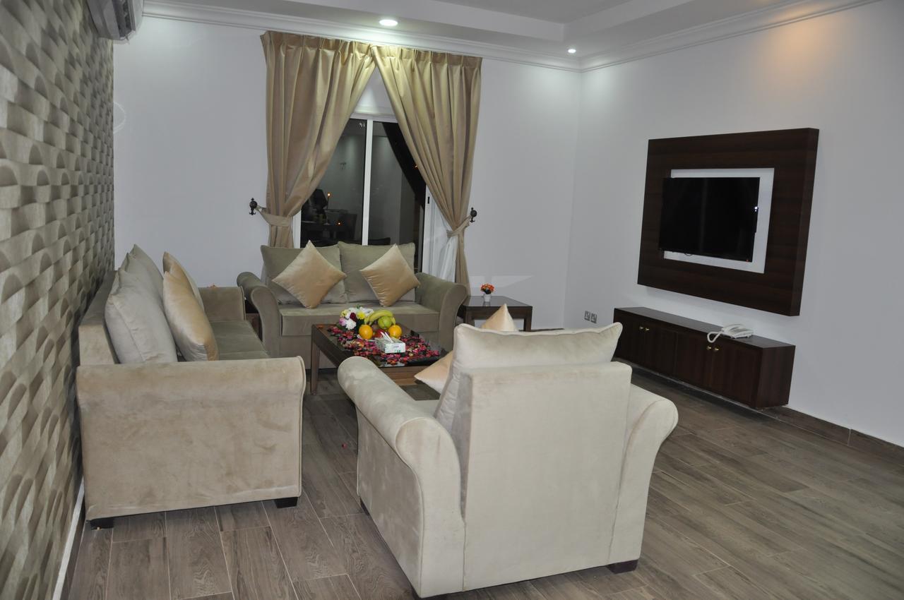 Reality Suites Даммам Екстер'єр фото